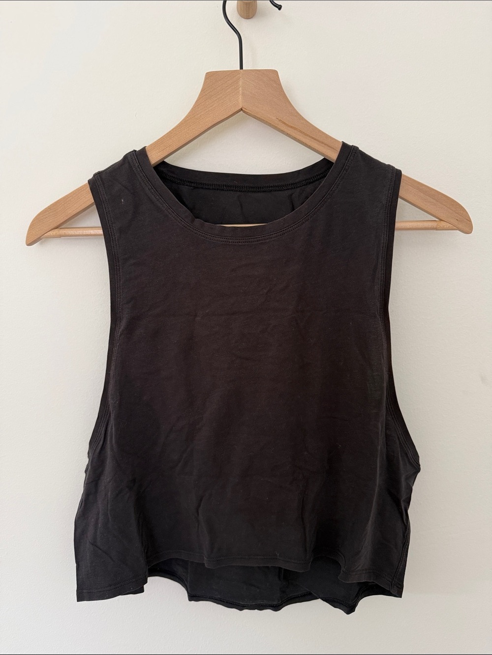 Black Sleeveless Crop Muscle Tank Top